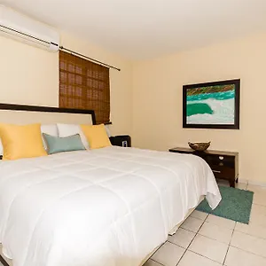 Sol Del Atlantico At 681 Ocean Drive 2* Arecibo